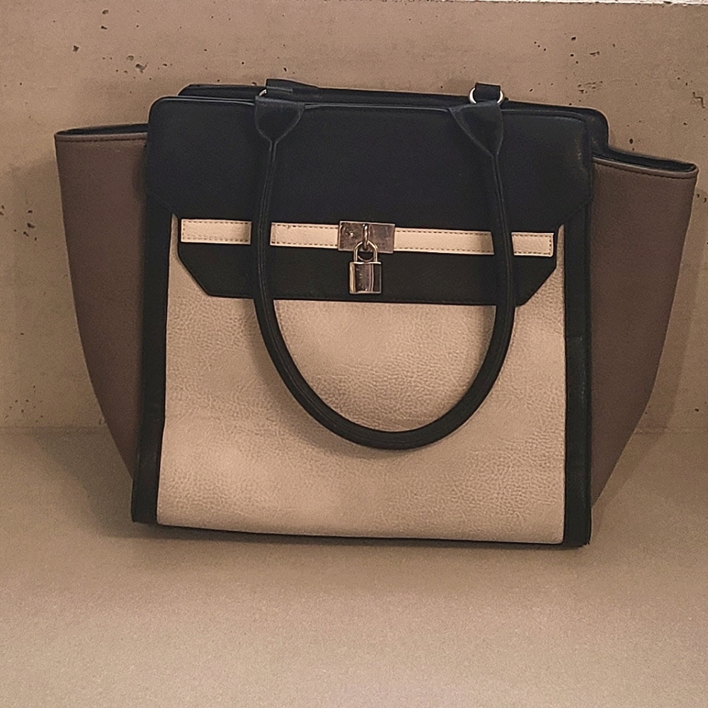 Call it Spring Purse
